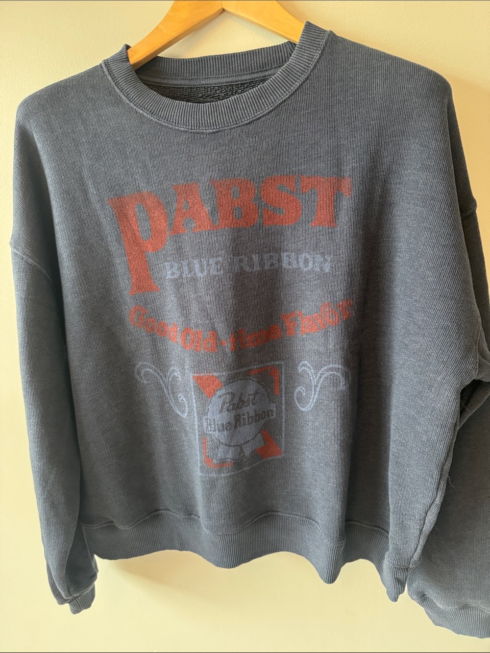 American Eagle Graphic Crewneck Sweatshirt - Picture 4 of 5